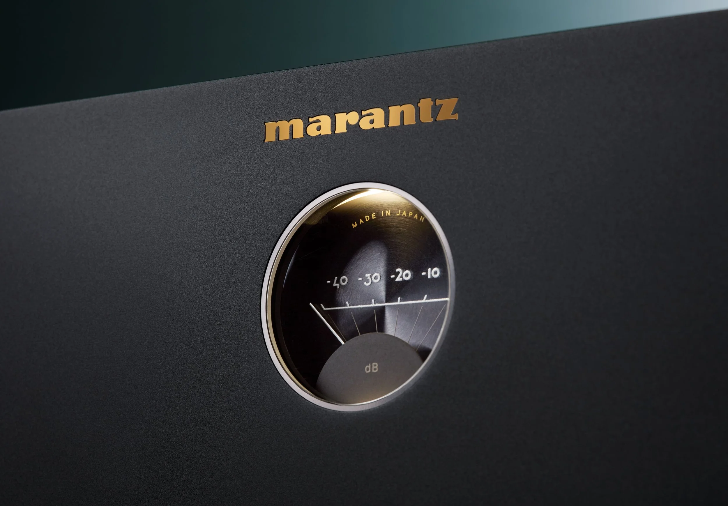 High--Marantz - AMP 20 - Beauty 5.jpg