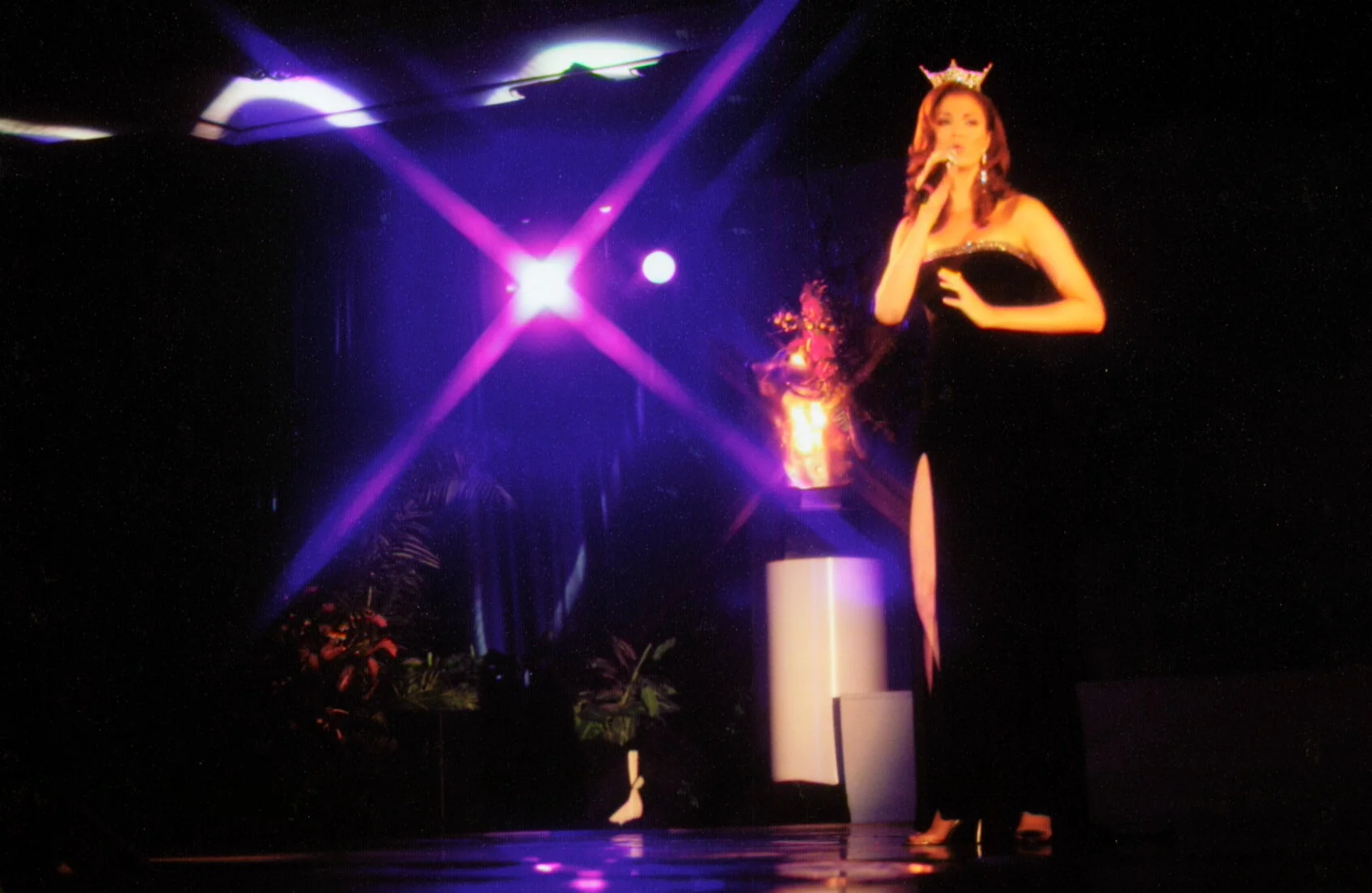 misshawaii angel.JPG