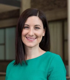 Ep. 8 - Dr. Jasmine Fardouly -
Body Image + Social Media Expert