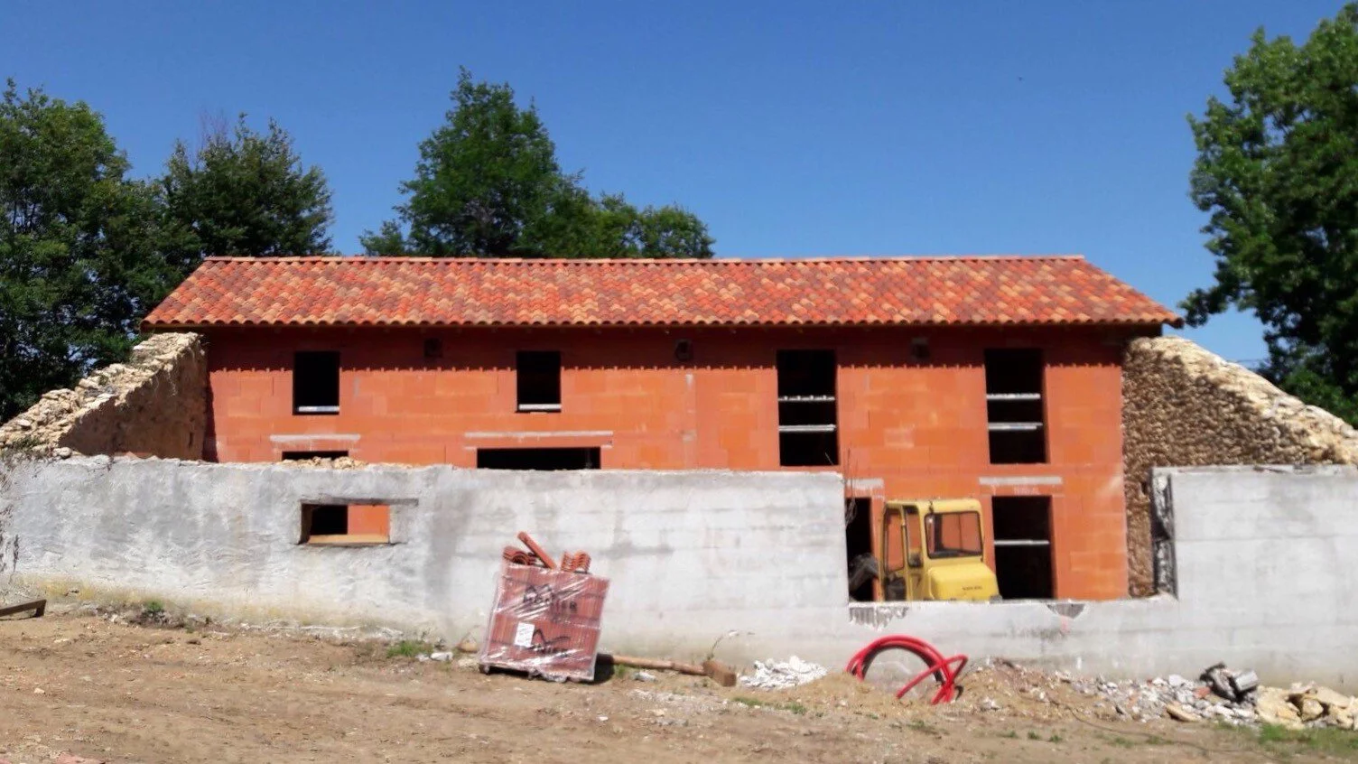 Exterior build 2.jpg