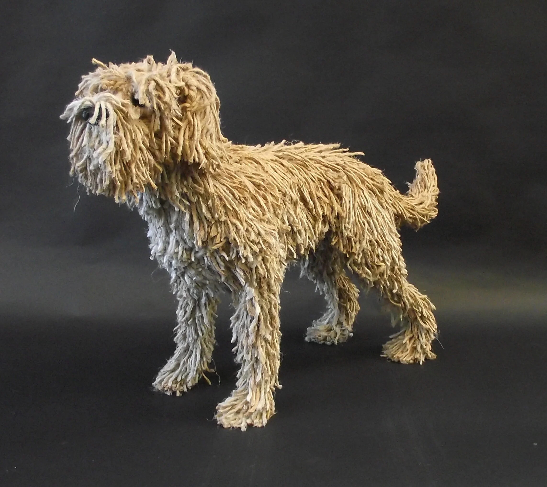 TERRIER 53h83l25w.JPG