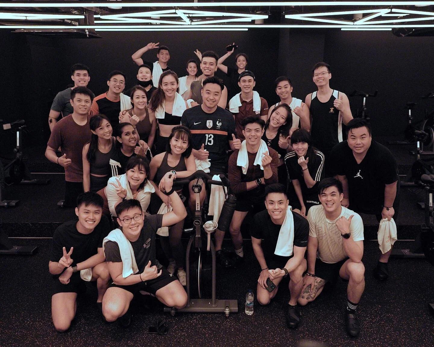 Spin session with the TEAM! 🔥

Thank you @simskiiii @ascendfitness_sg for having us!