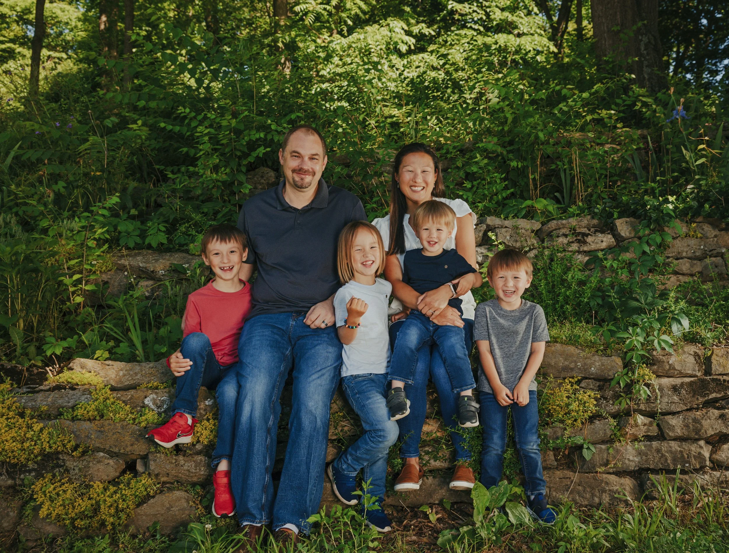 Family session of 6 at Dale Engle in Lewisburg by Amber G