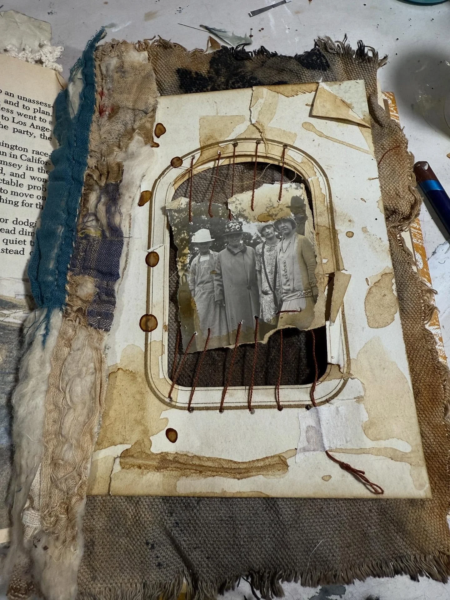 The dance of layers. 

#artjournal #artistbook #bookart #collage #tuacwindow #markmaking