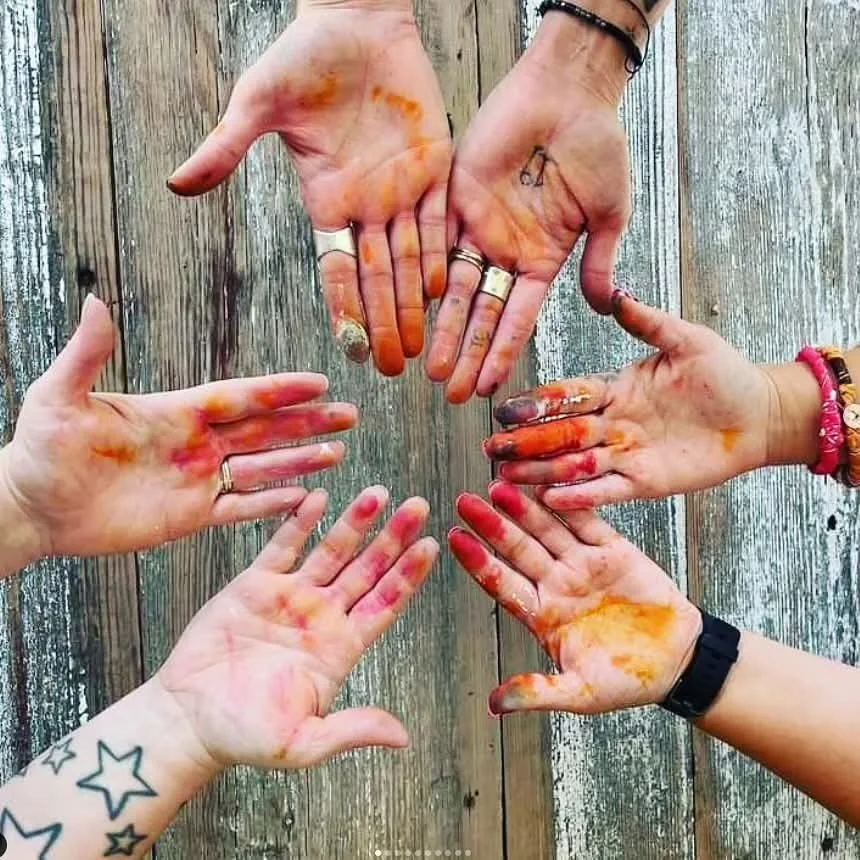 Let&rsquo;s talk hands. 🖐️ Ours hold magic, but also pain (hello, arthritis!).
I&rsquo;ve been aching, and I finally found a GAME-CHANGER: Electric Scissors! ✂️⚡ I will link them in the story and I also sent a newsletter out tonight on them. They ta