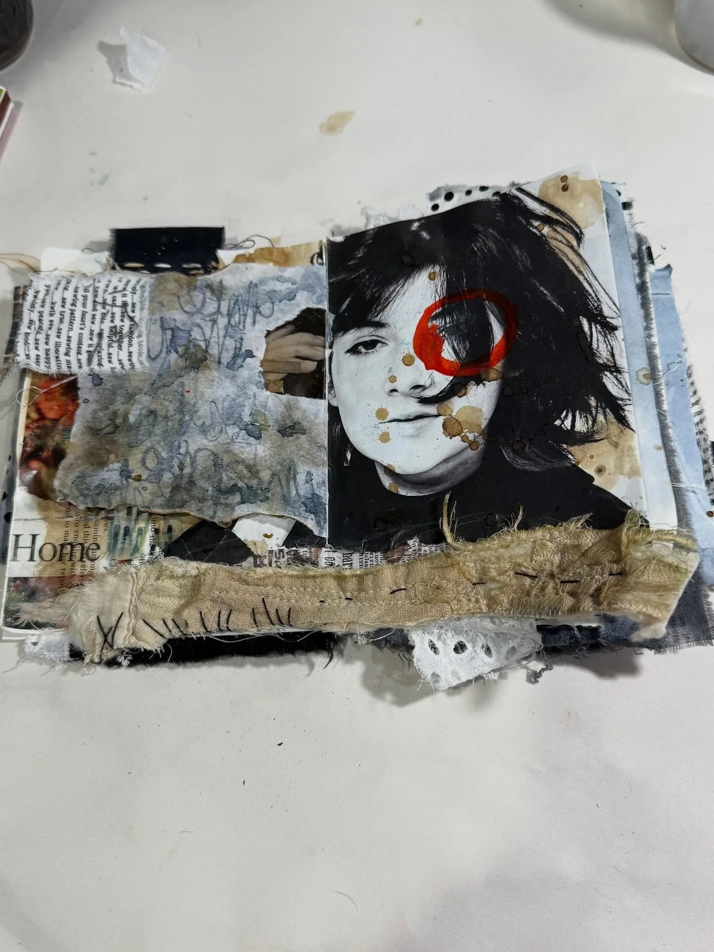My lesson for One Badass Art Journal is up today. hosted by @tiaresmithart 💗💗

Haven&rsquo;t signed up yet? Would love to have ya join us. It&rsquo;s all about Embodying your badass self! Comment Badass to get direct link. 

#artjournal #collage #o