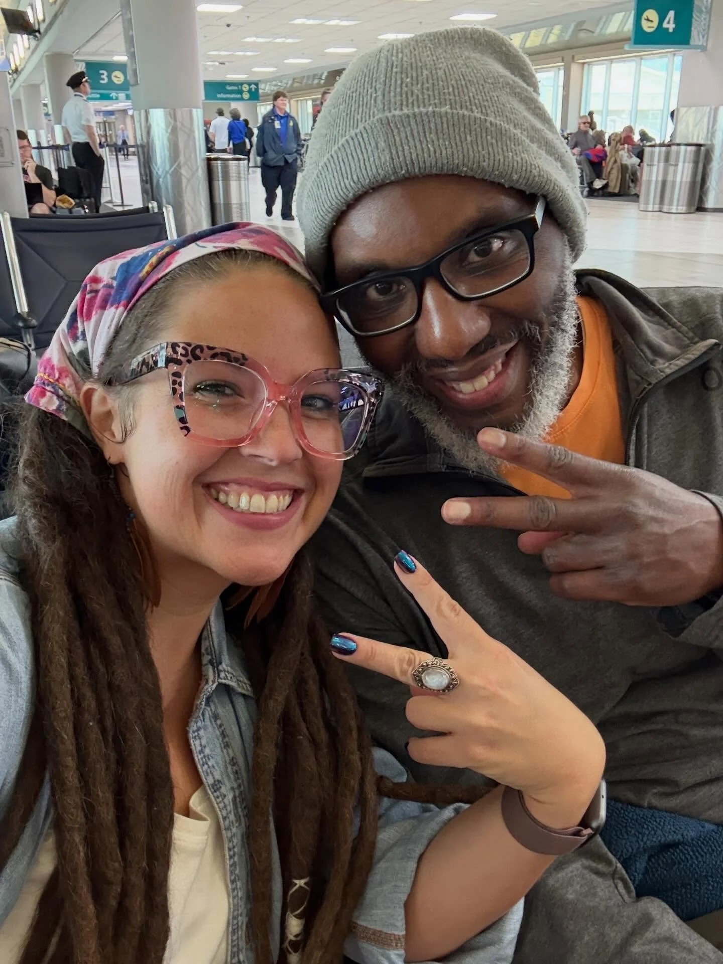Amsterdam here we come!! 

I can&rsquo;t wait to create with all of those who are joining. It&rsquo;s going to be BLaST!!! 

So blessed to get to see the world with adventures and art!! 

#artworkshops #mixedmedia #travelingartist #bookart #creativel
