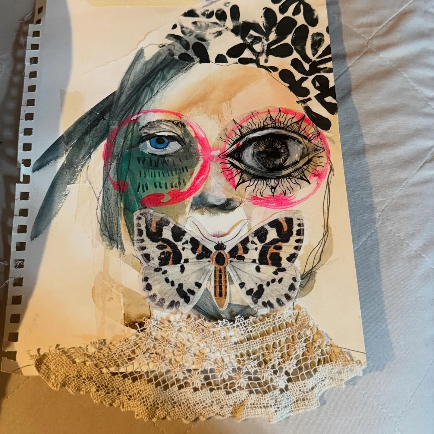 Demo self portrait from workshop taught @sacredmakers 
So many fun memories have been made on this amazing trip! My cup is full. 

#art #selfportrait #expressiveart #mixemedia #creativeworkshop
