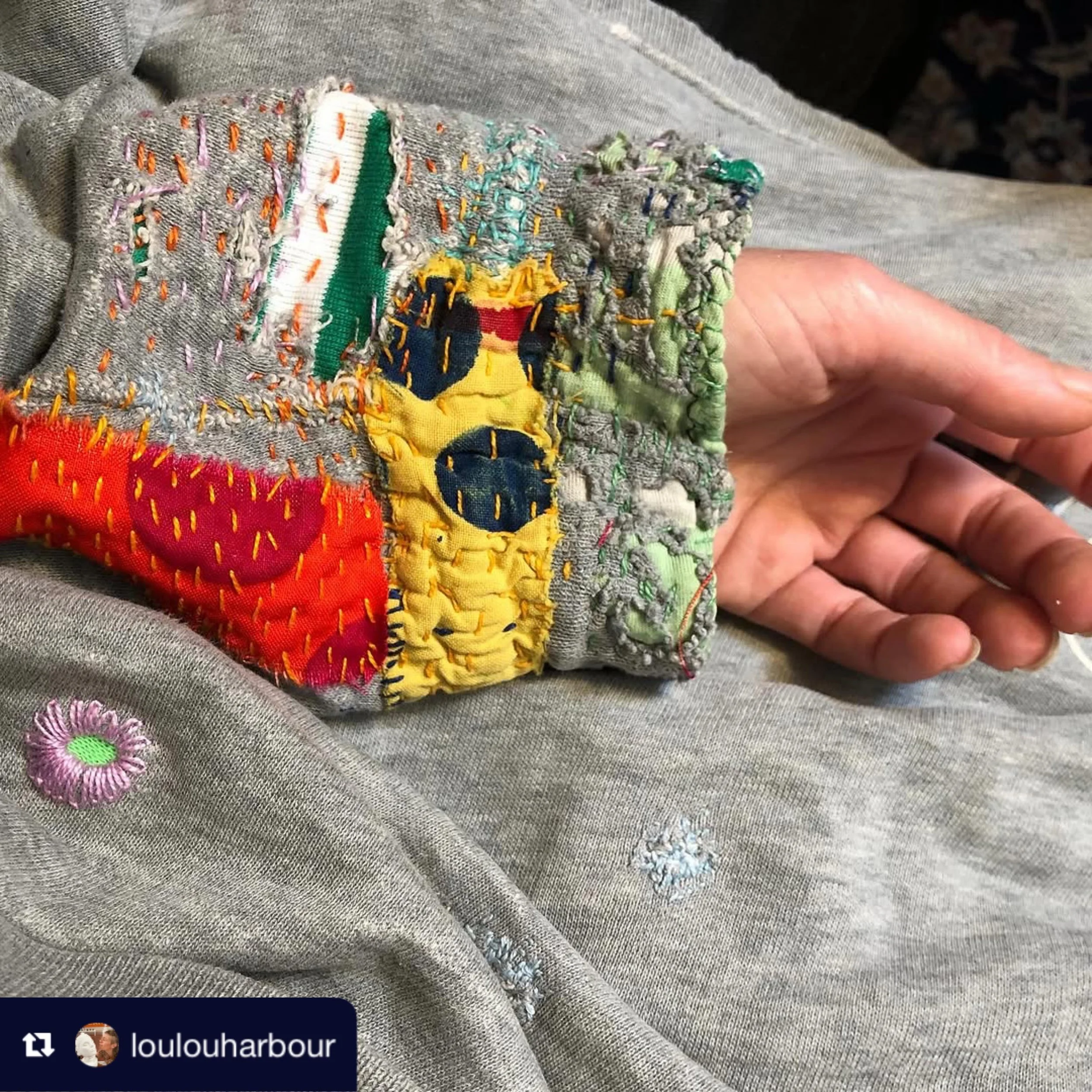 When looking for inspiration for our monthly prompt Mended we stumbled upon this image and repair by @loulouharbour and it stopped us in our tracks. Jaw dropping gorgeous patchy mend. 

What is your favorite to mend your clothing?? 

#tuacmended #tex