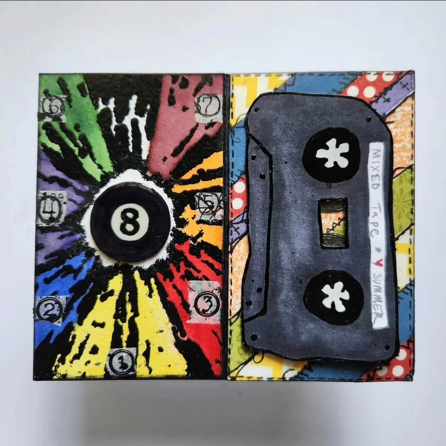 We know the 7cubed challenge is TECHNICALLY over - but we are big supporters of you do you! &amp; we are stoked Cassandra @scrapsavvy is finding time to finish her zine! (Still available on the site) love BOTH of these results! 
#theuglyartclub #make