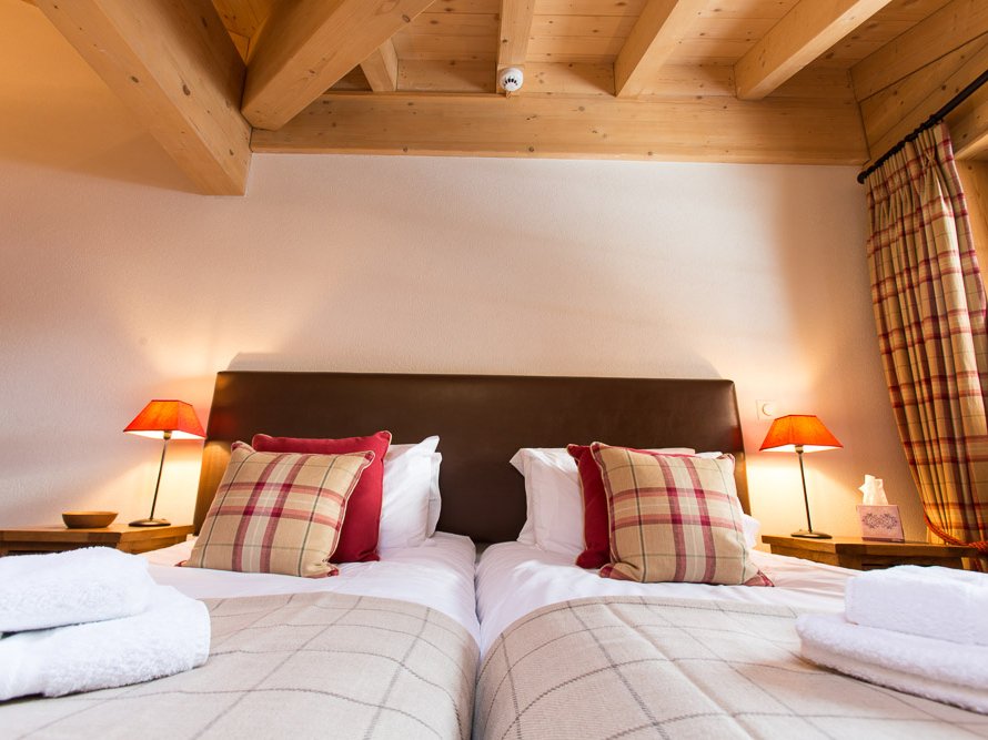 MountainLodge-gallery-twinbeds.jpg