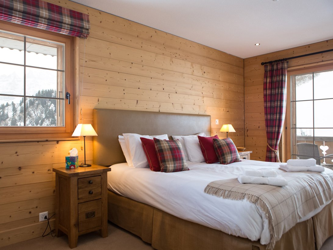 MountainLodge-gallery-rooms01.jpg