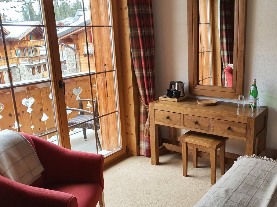 MountainLodge-gallery-rooms04.jpg
