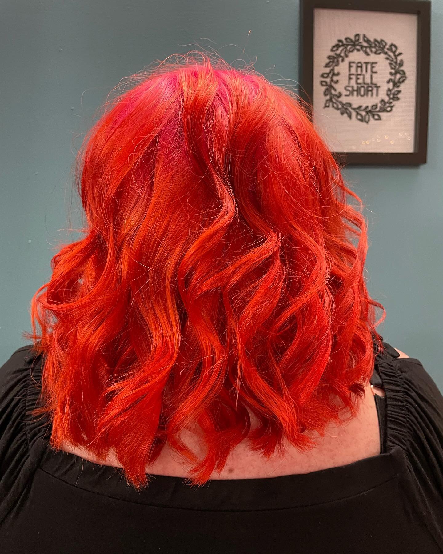 Bright &amp; beautiful hair transformation yesterday&hellip; we took box dyed brown hair to this lovely bright orange with pink toned roots 🧡💓 &ldquo;just like candyyy&rdquo;
.
.
.
.
.
#hairtransformation #brighthairdontcare #orangehair #hair #hair