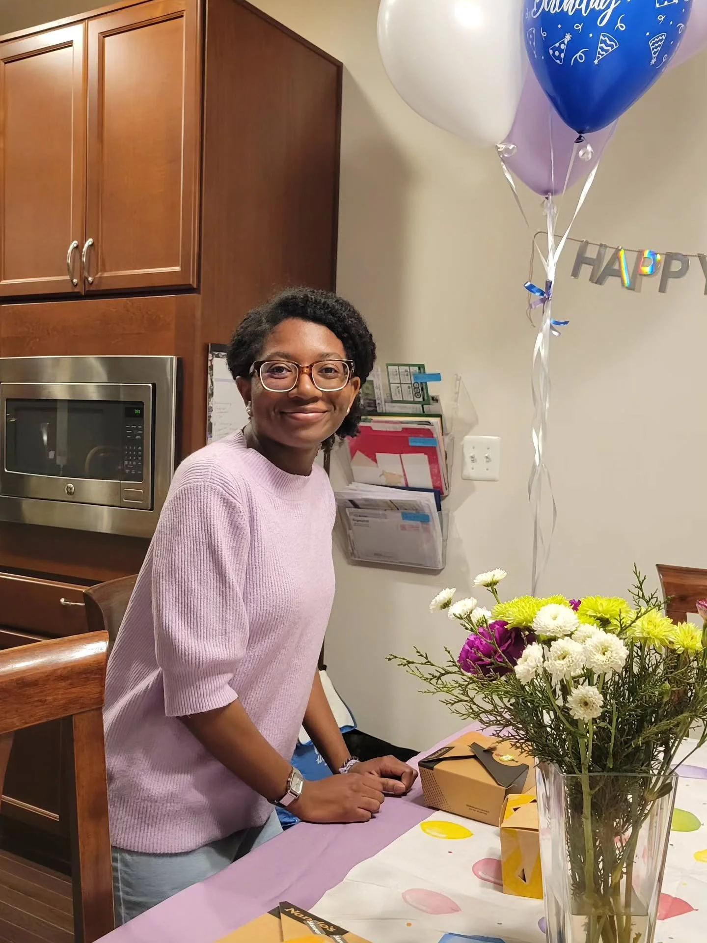 Ahh! What a day. 

I love celebrating the babies. Made my heart full to see her so happy.

Happy birthday Lainey-boo!🥳🎊☃️

Love you to the edge of our galaxy and back...😉❤️
.
.
.
#Christmasbaby #motherdaughterrelationship #onjeinika