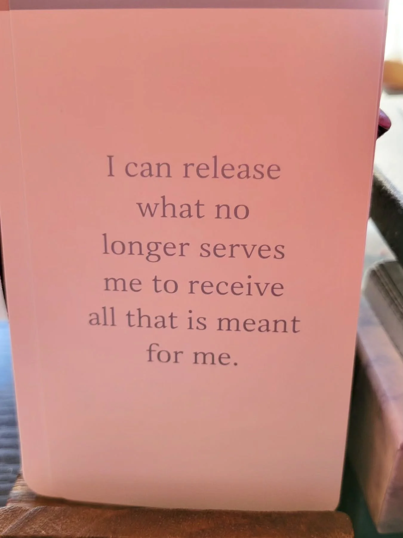 Affirmation cards.🧡🧡🧡

These are by @alex_elle and my favorite ones!

Yes, repeating things to yourself makes a difference.

Be positive and know that you can do hard things.
.
.
.
#healingfromdivorce #lethimgo #onjeinika