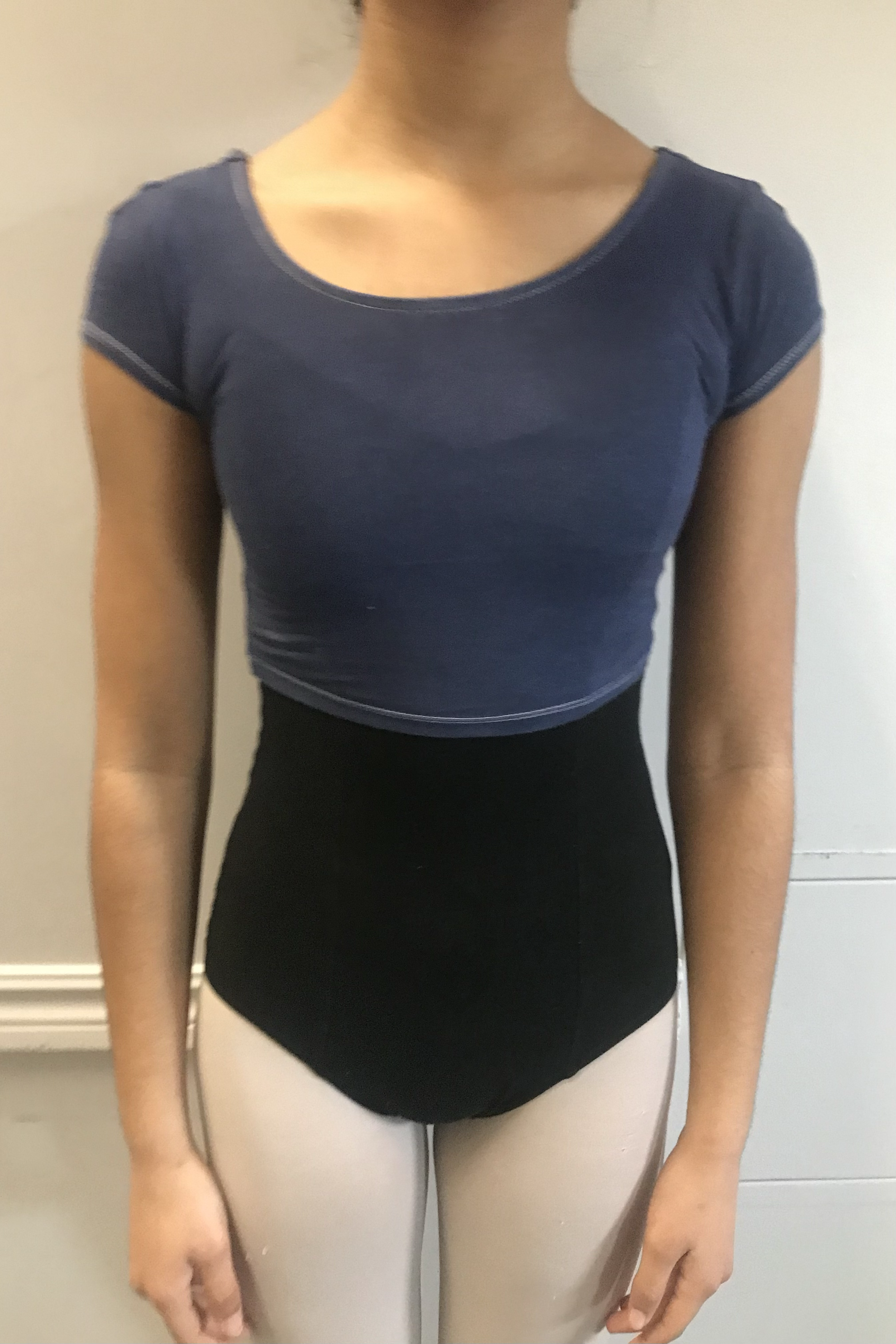 Navy Crop tops - 6 total 
x4: size 11/13 
x2: size 9/10