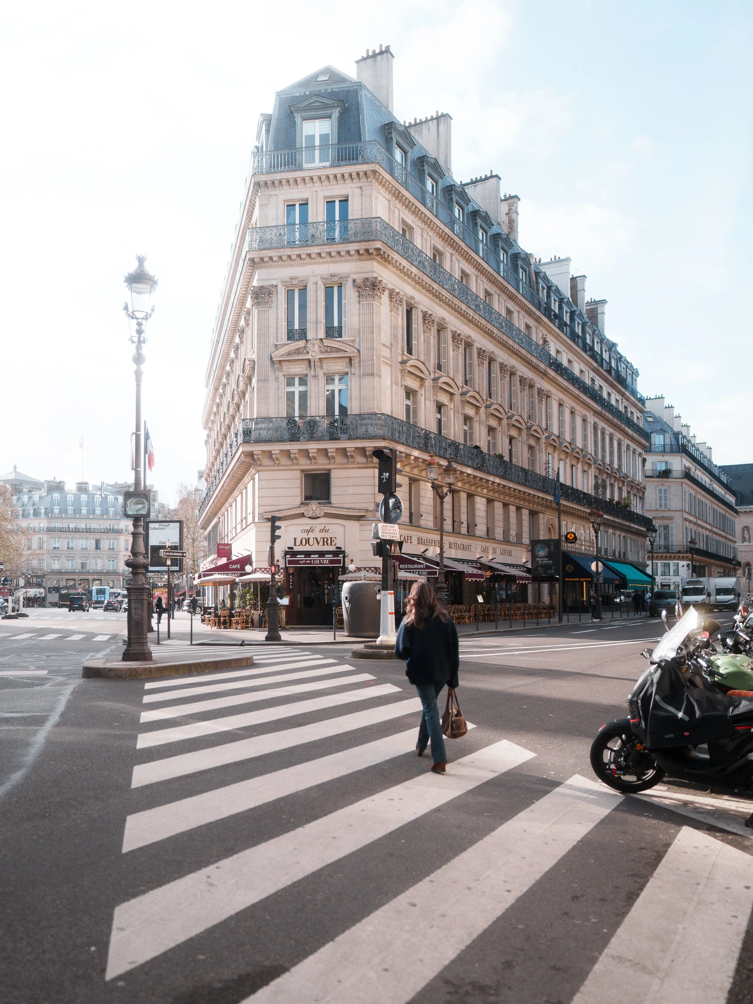 Cross That Street, Paris