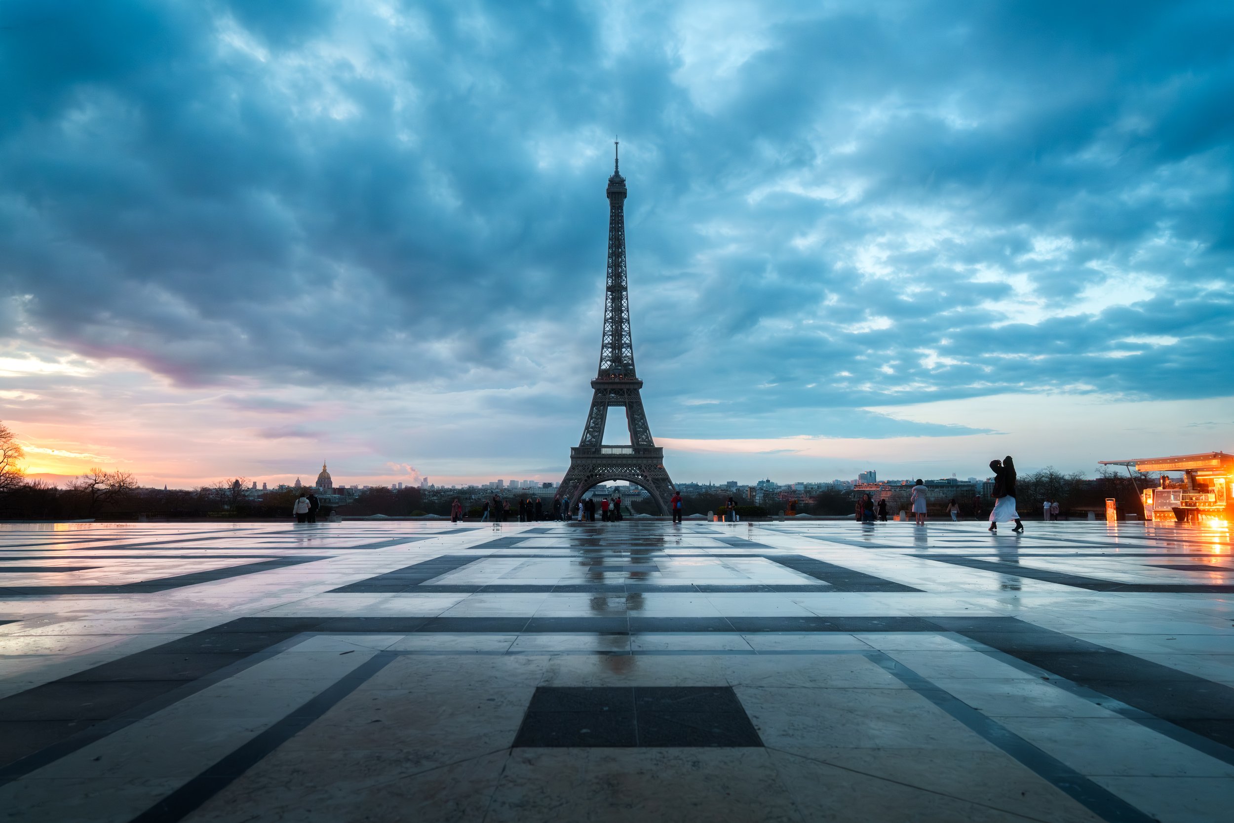 Sunrise At The Eiffel, Paris