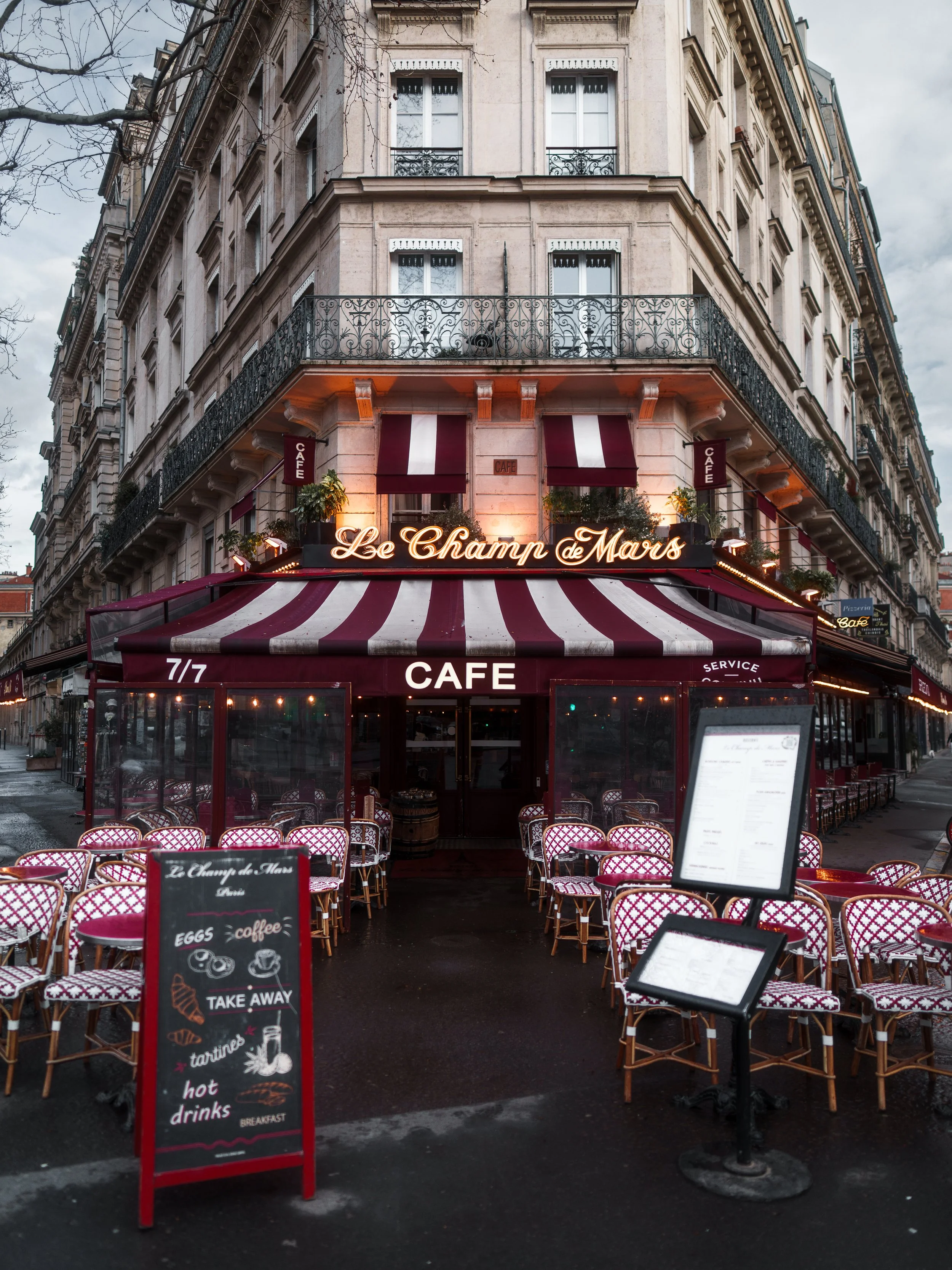 Le Champ De Mars, Paris