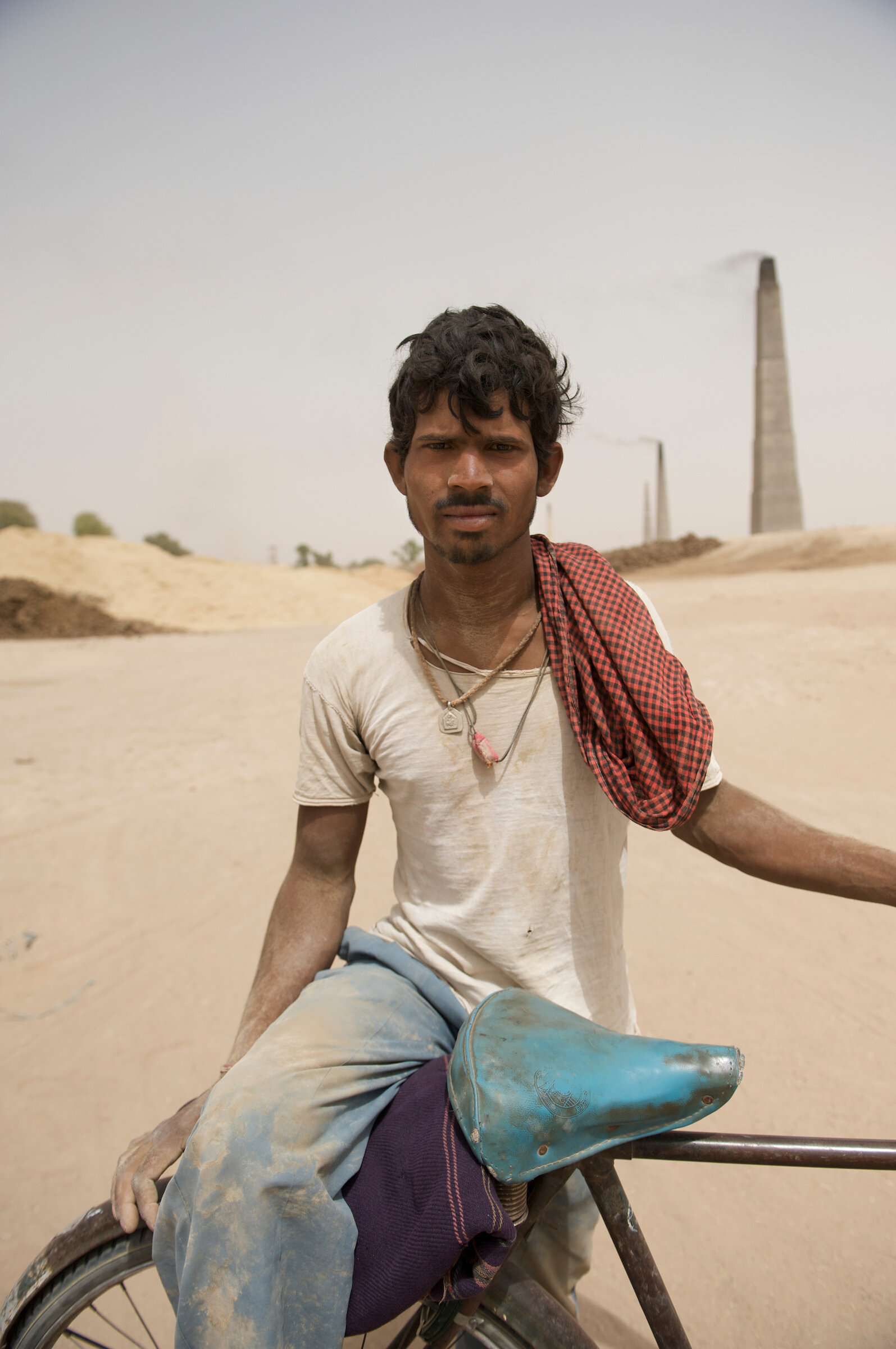  Untouchable caste brick maker - Rajasthan, India (please ask for specific location) 