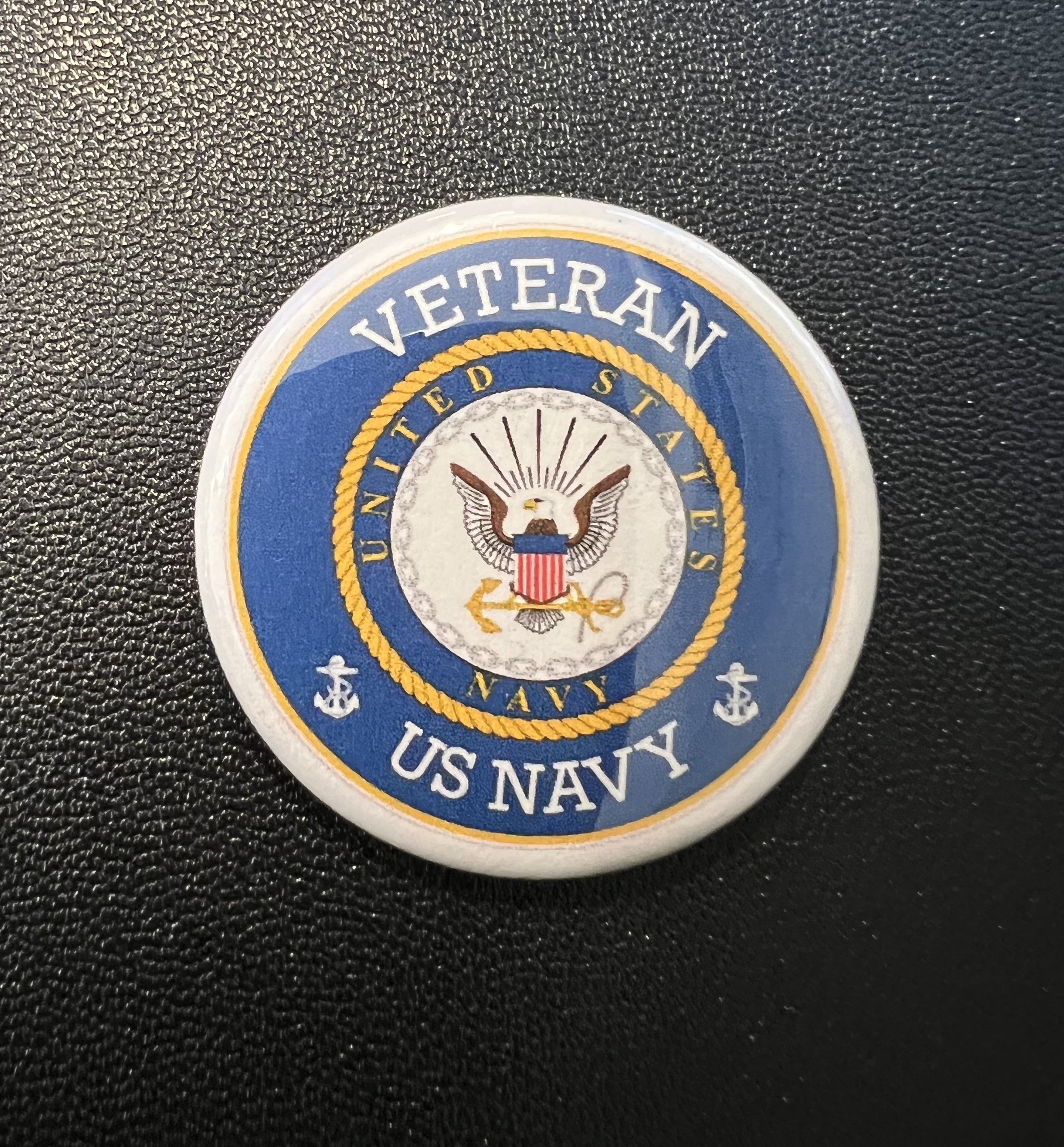 US NAVY VETERAN PIN