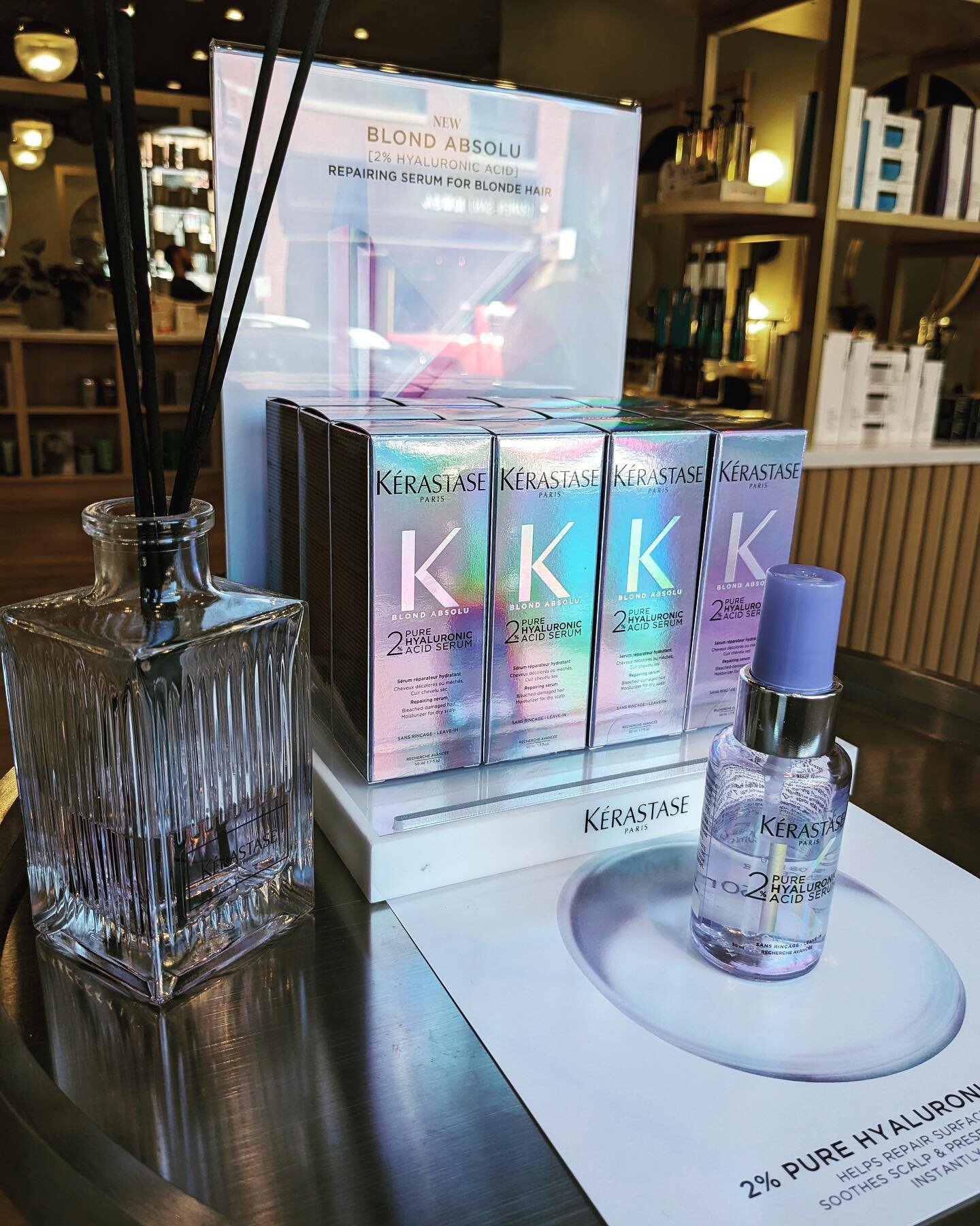 New product alert! This luxury serum provides instant hydration while repairing surface damage in one use and soothing the scalp!  @kerastase_official  kerastase #k&eacute;rastase 
#HyaluronicAcidHairSerum
#HairSalonBeauty
#HealthyHairCare
#HairSerum
