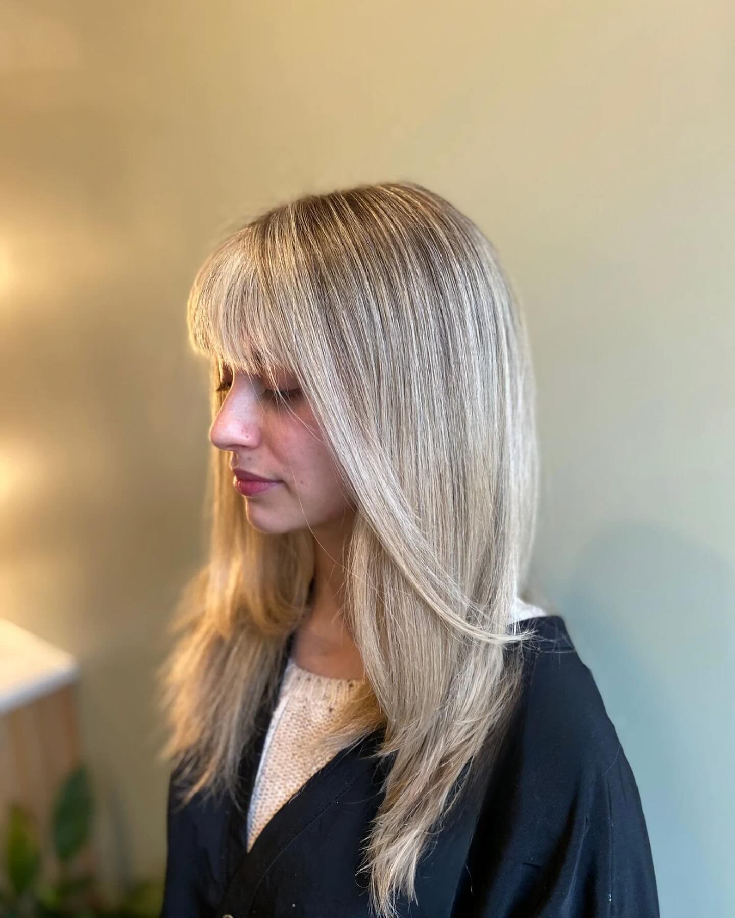 Full Custom Blonding Transformation by Simone @_simone_stylist ✨

Call the Salon to book ✨

#fullcustomcolor #blondingtechniques #lorealpro #transformation