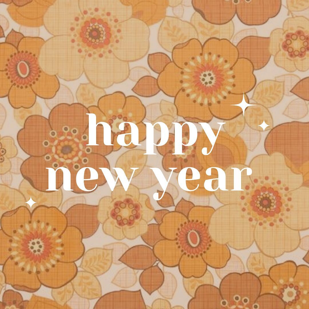 Cheers! 🥂✨

#virtualassistant #iowavirtualassistant #iowaweddingplanner #iowaweddingphotographer #vaforweddingprofessionals #weddingprofessionals #happynewyear