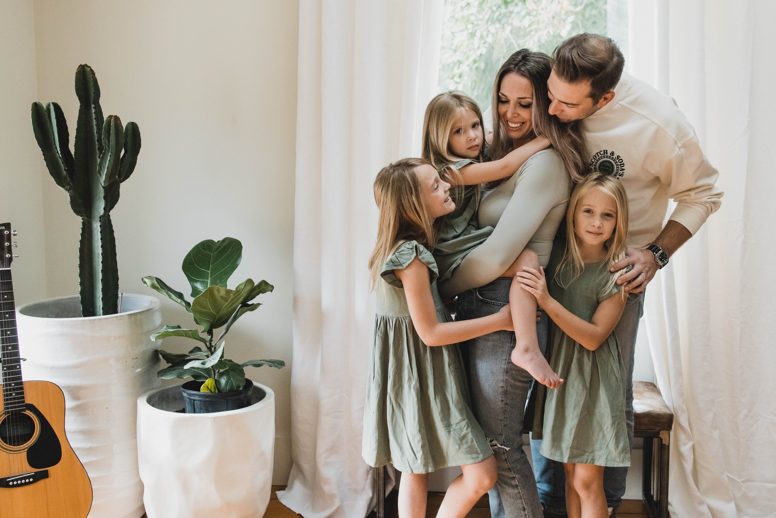 Top 5 Poses for Family Photography | Unscripted App