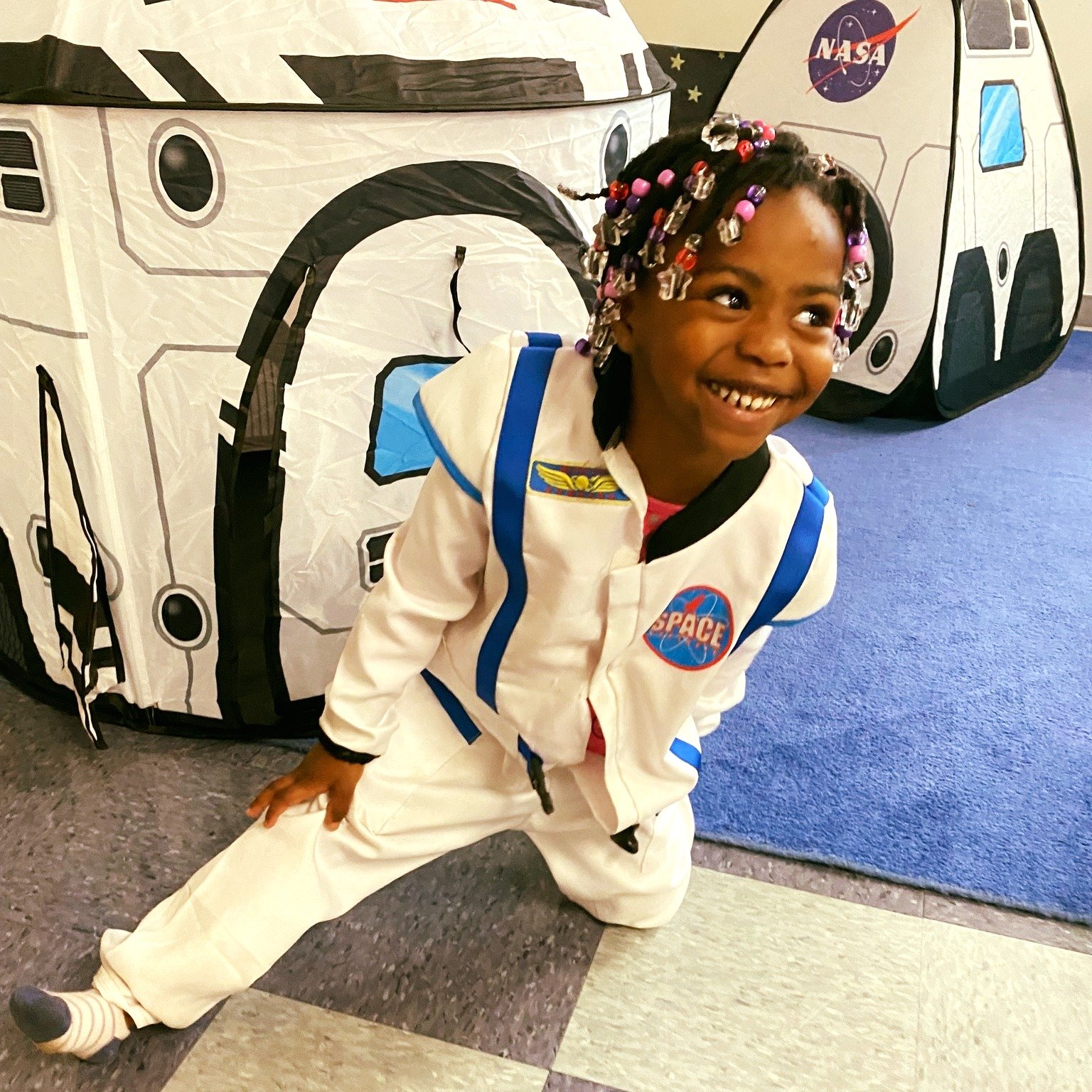 When you're in preschool, but you're also an astronaut. 😄 (Thank you Ms. Mullins and Ms. Sumaya for teaching our Hawthorn children all about outer space in the best way -- through play!)