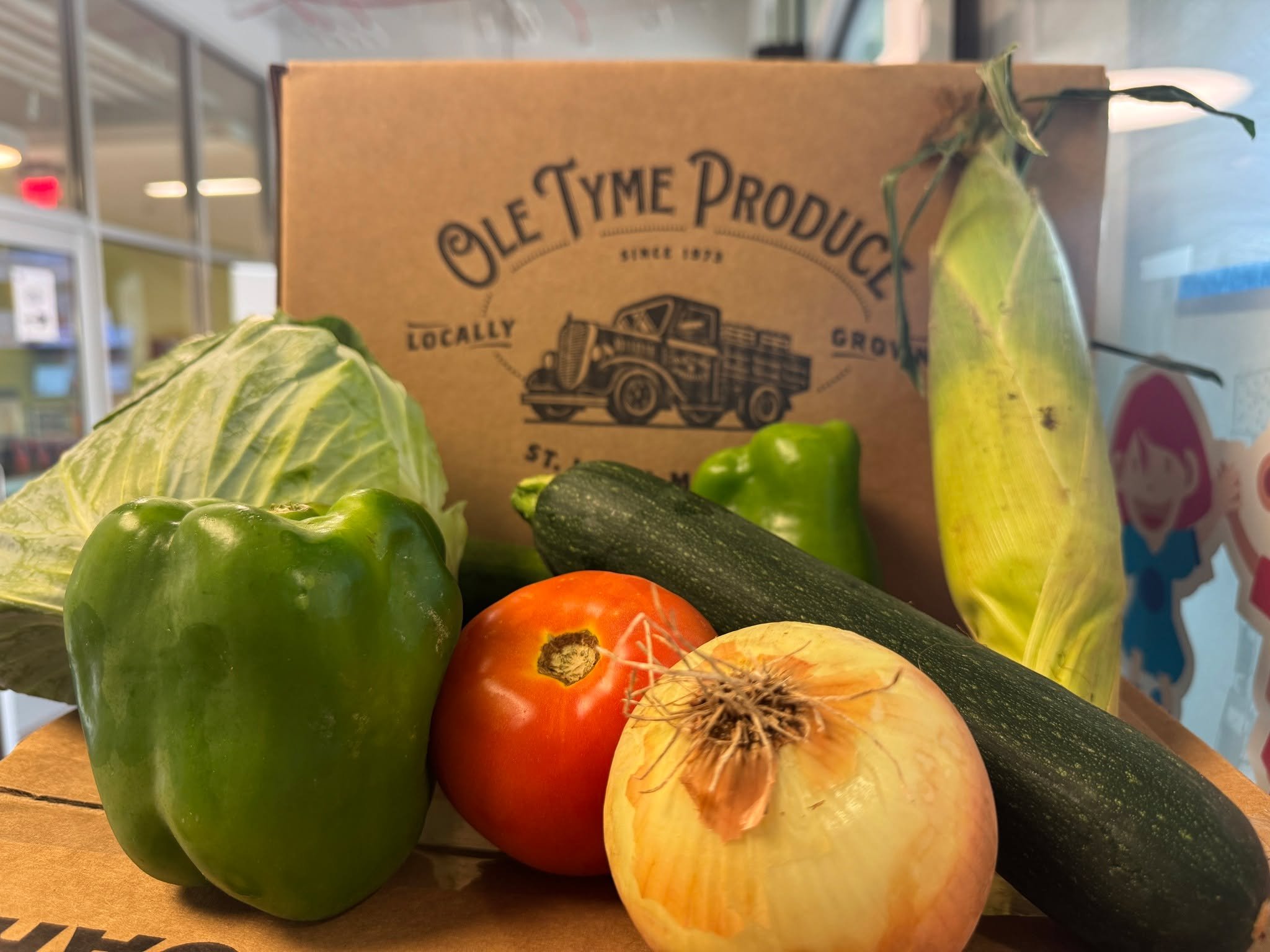 Yum! Free, fresh produce food boxes return to Flance today (and June 27th) thanks to our good friends at @stlarchs and @oletymeproduce. There will surely be some delicious, healthy meals in kitchens across 63106 and the larger St. Louis area this wee