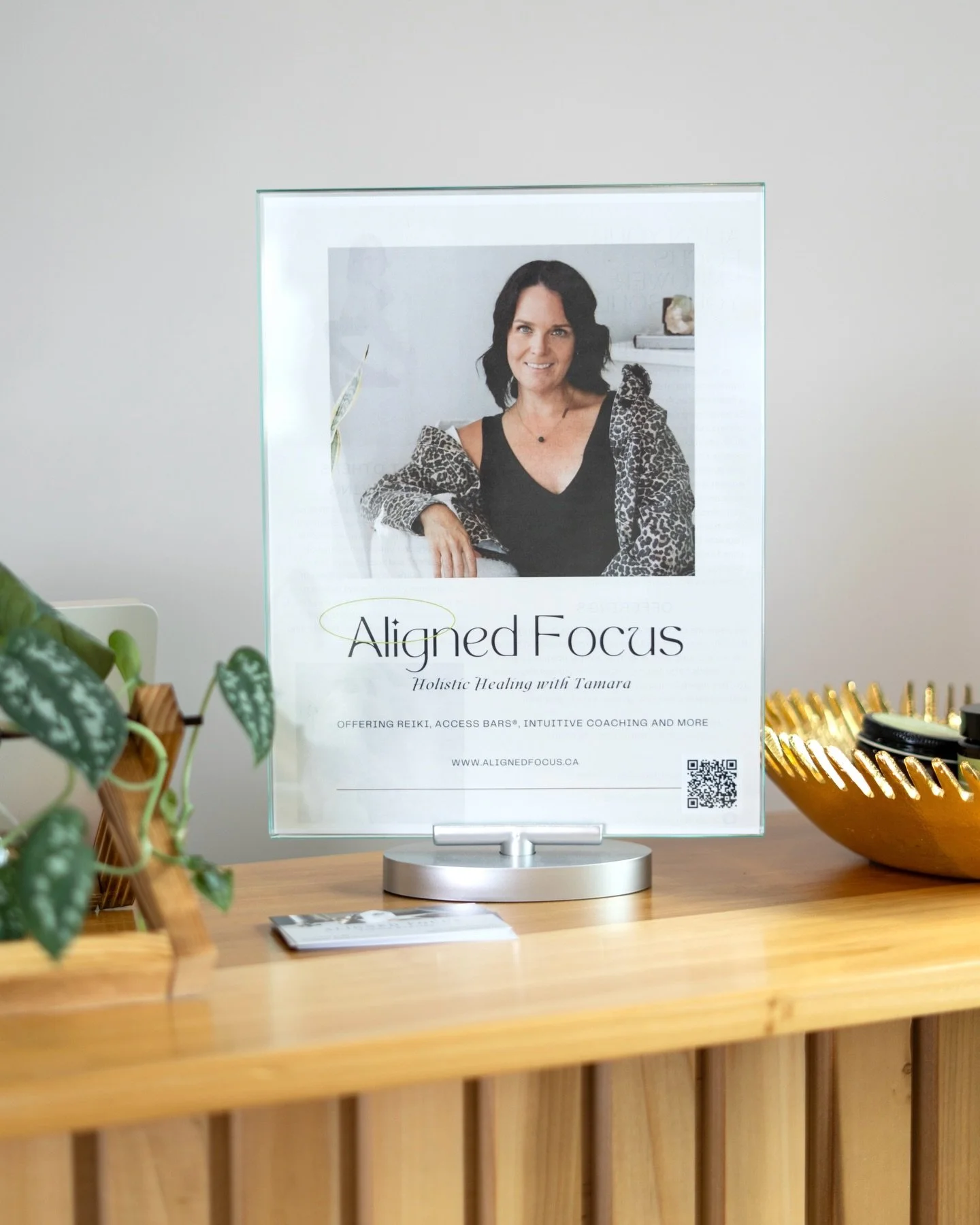 What is Reiki and Access Bars?

Well, we&rsquo;re glad you asked! 🤭 During an Access Bars and Reiki session, the body begins to shift into a deeply restorative state and within the first 10&ndash;15 minutes, brainwave patterns slow and the nervous s