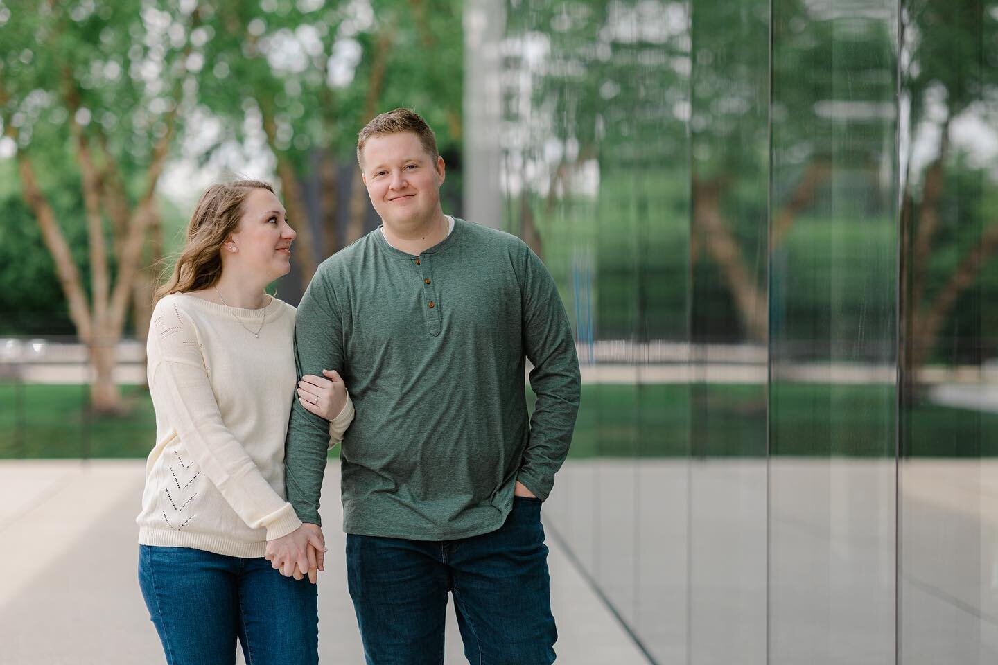 Aidan + Kallie made the drive all the way to St. Louis last weekend for their engagement session! Can&rsquo;t wait to travel to you next May for your wedding day! 

We started our morning with Blueprint Coffee on Washington Ave. and ended our day wit