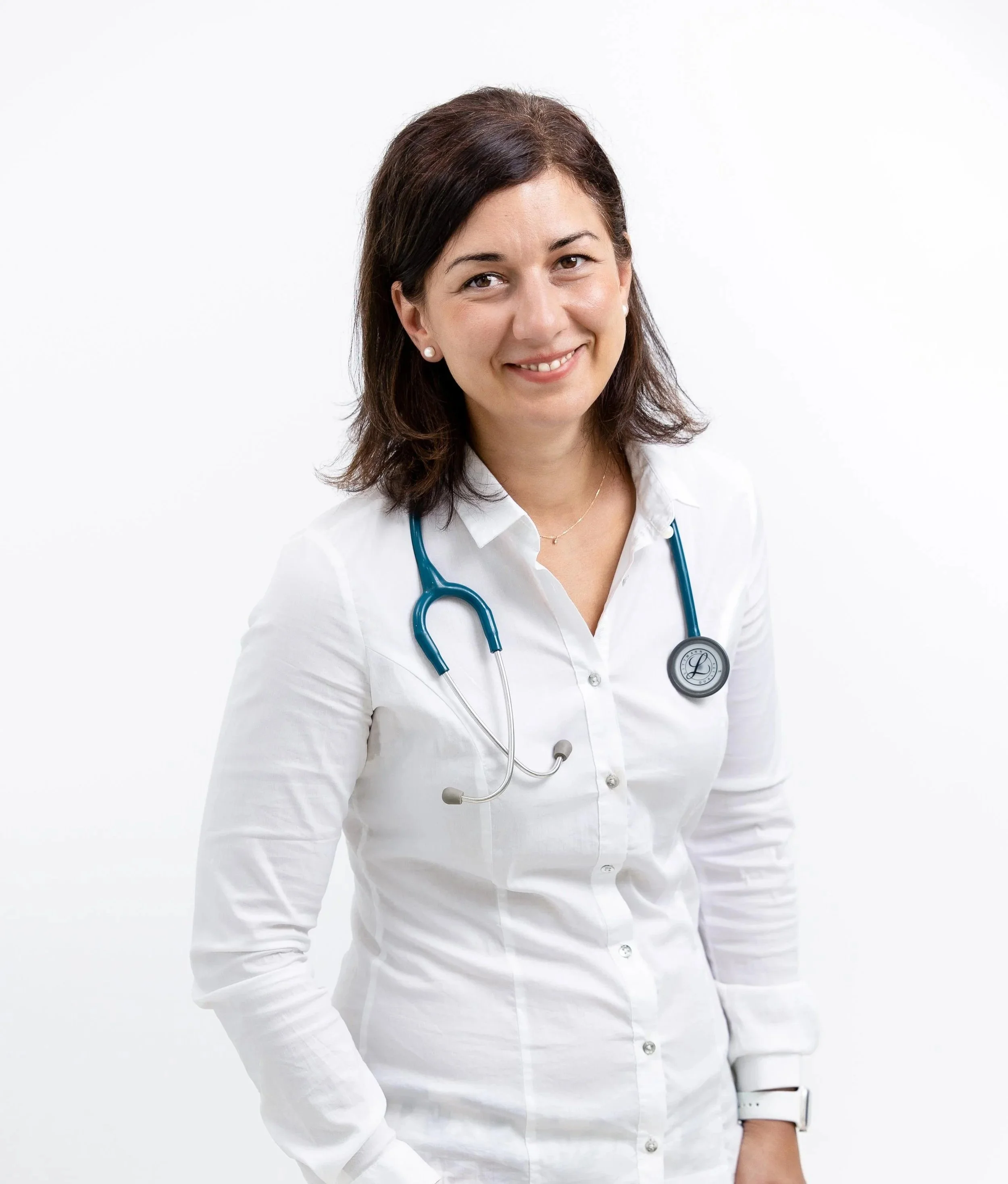Dr. Anett Malyi
