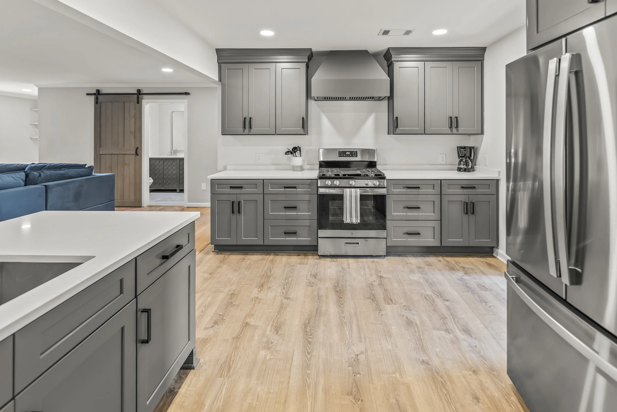 Contemporary Transitional Kitchen Remodel by Thompson Contractors, LLC project photo 2