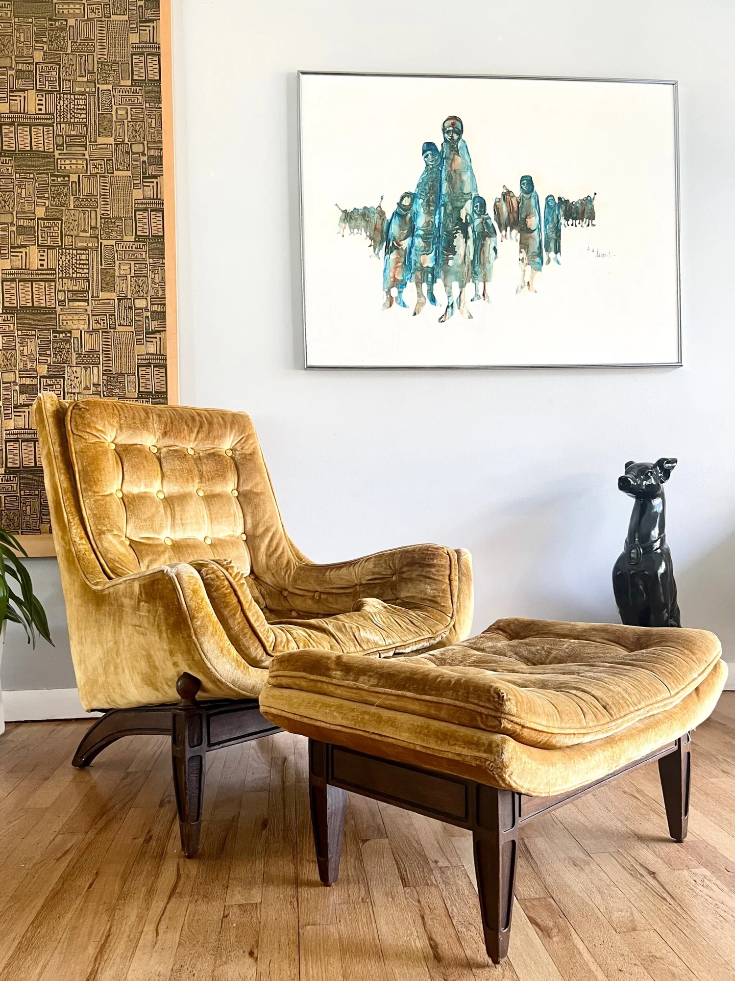 Vintage chair and ottoman — Serpentine Lines