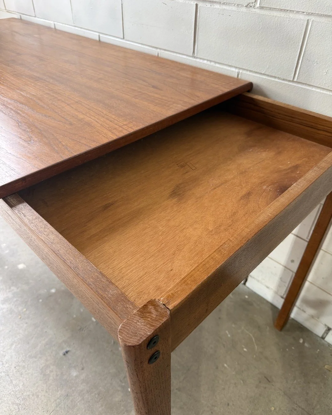desk-9.jpg