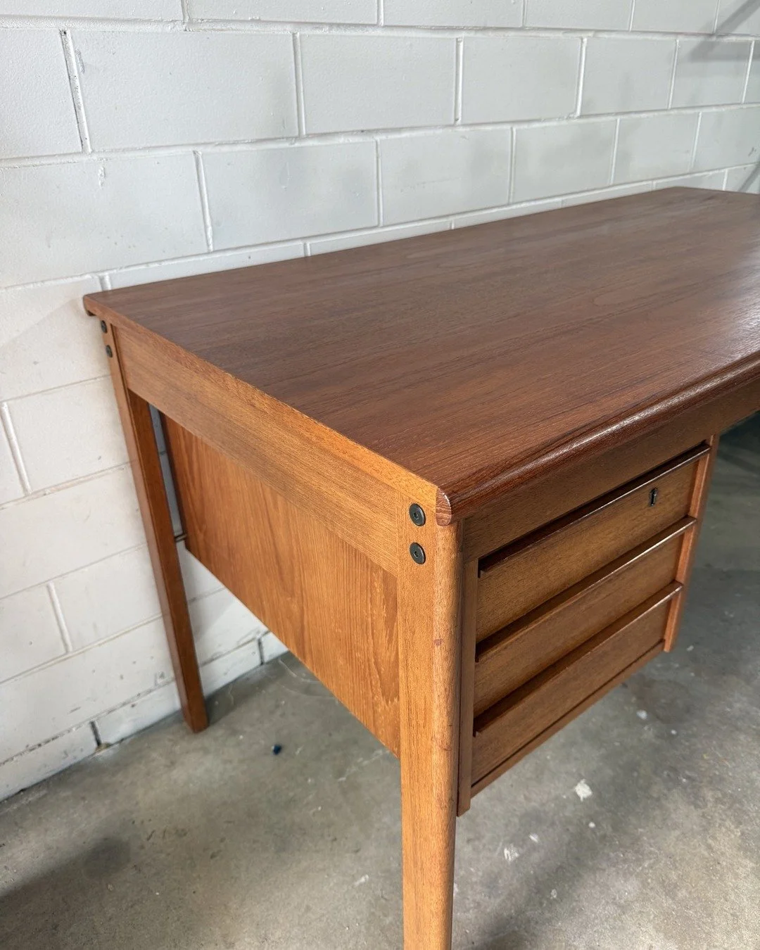 desk-8.jpg