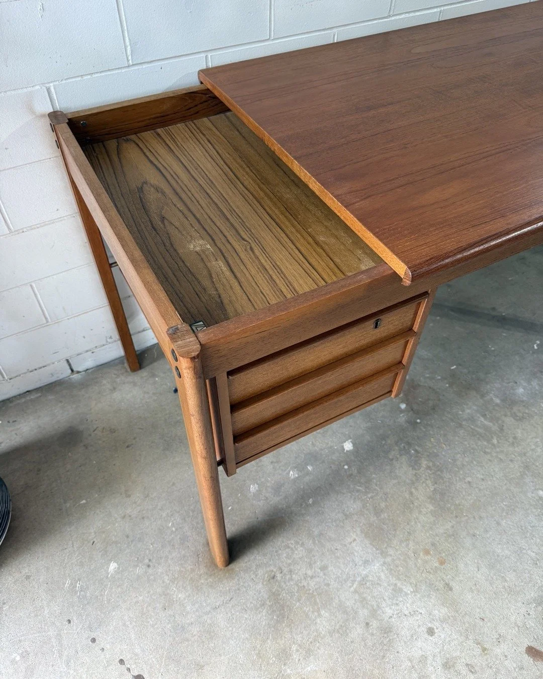 desk-7.jpg
