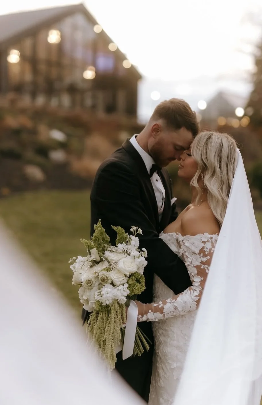 Mr. & Mrs. Arnold
@tprice.photos