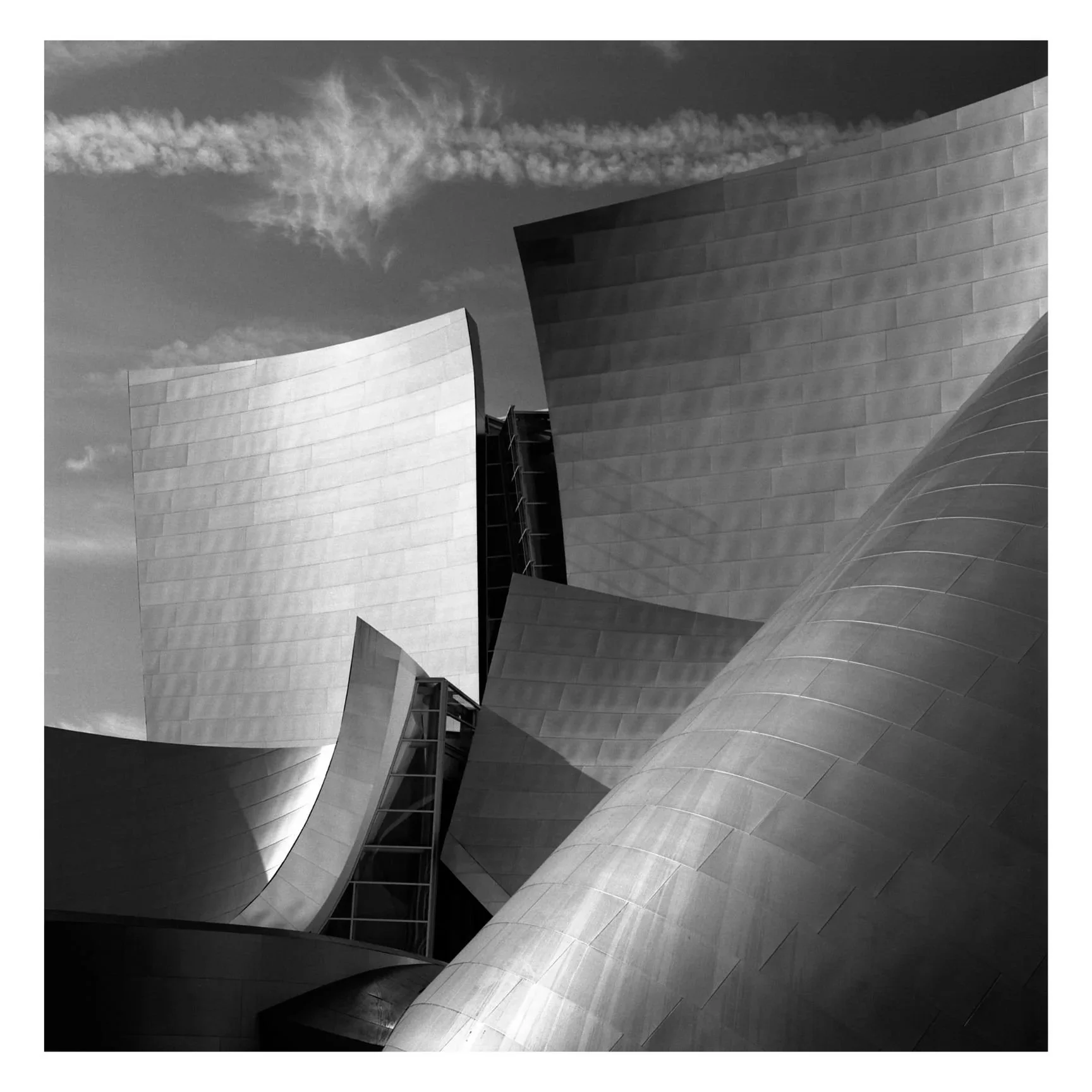 Black and White photo of Walk Disney Concert Hall building.