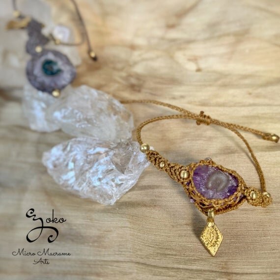 https://i.etsystatic.com/13138094/r/il/fa2361/3055168444/il_570xN.3055168444_kp1r.jpg