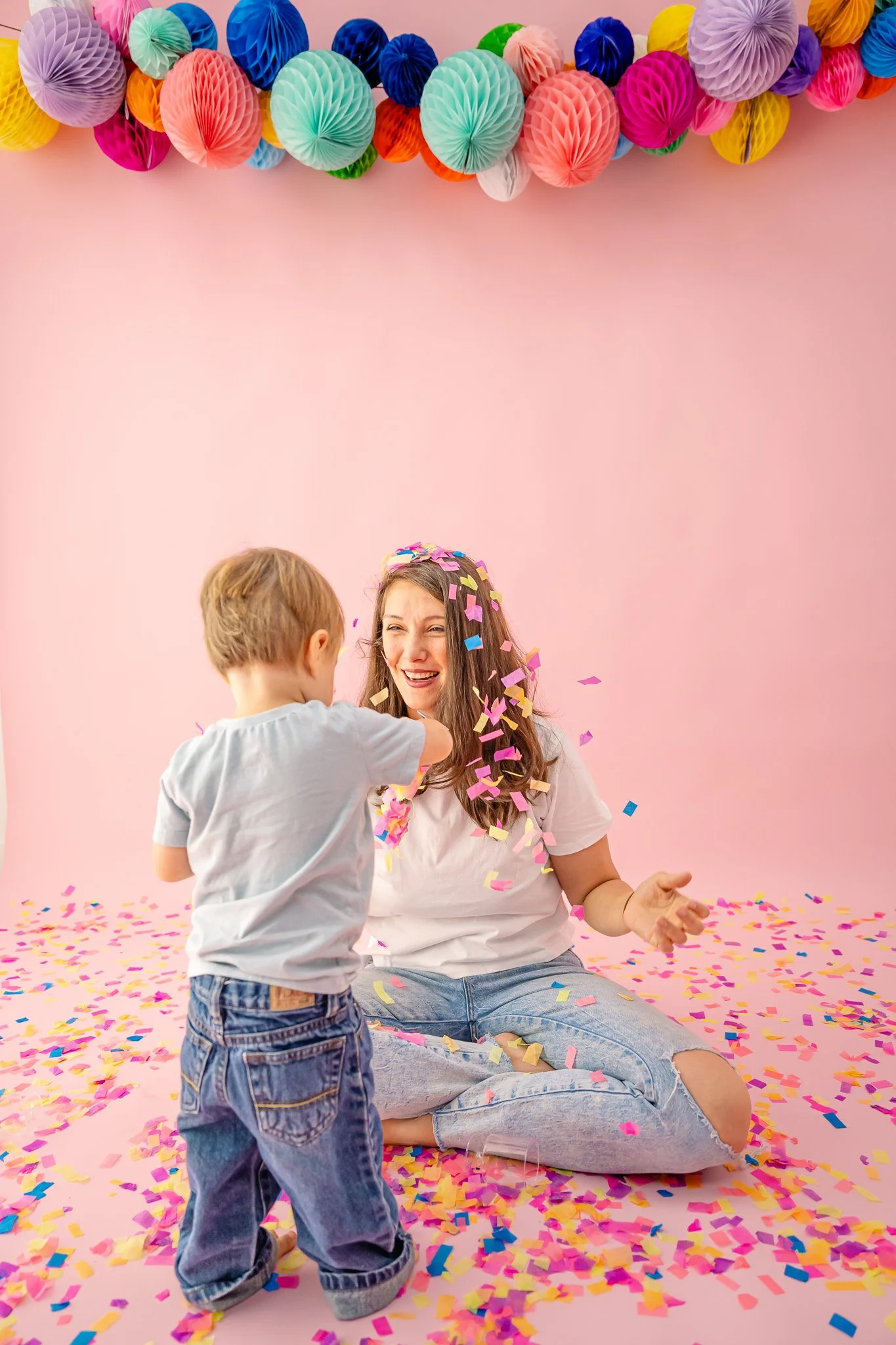 lexy_and_clyde_confetti_session_sm_photopoulos_family_photography_llc_aug_14_2025-5.jpg