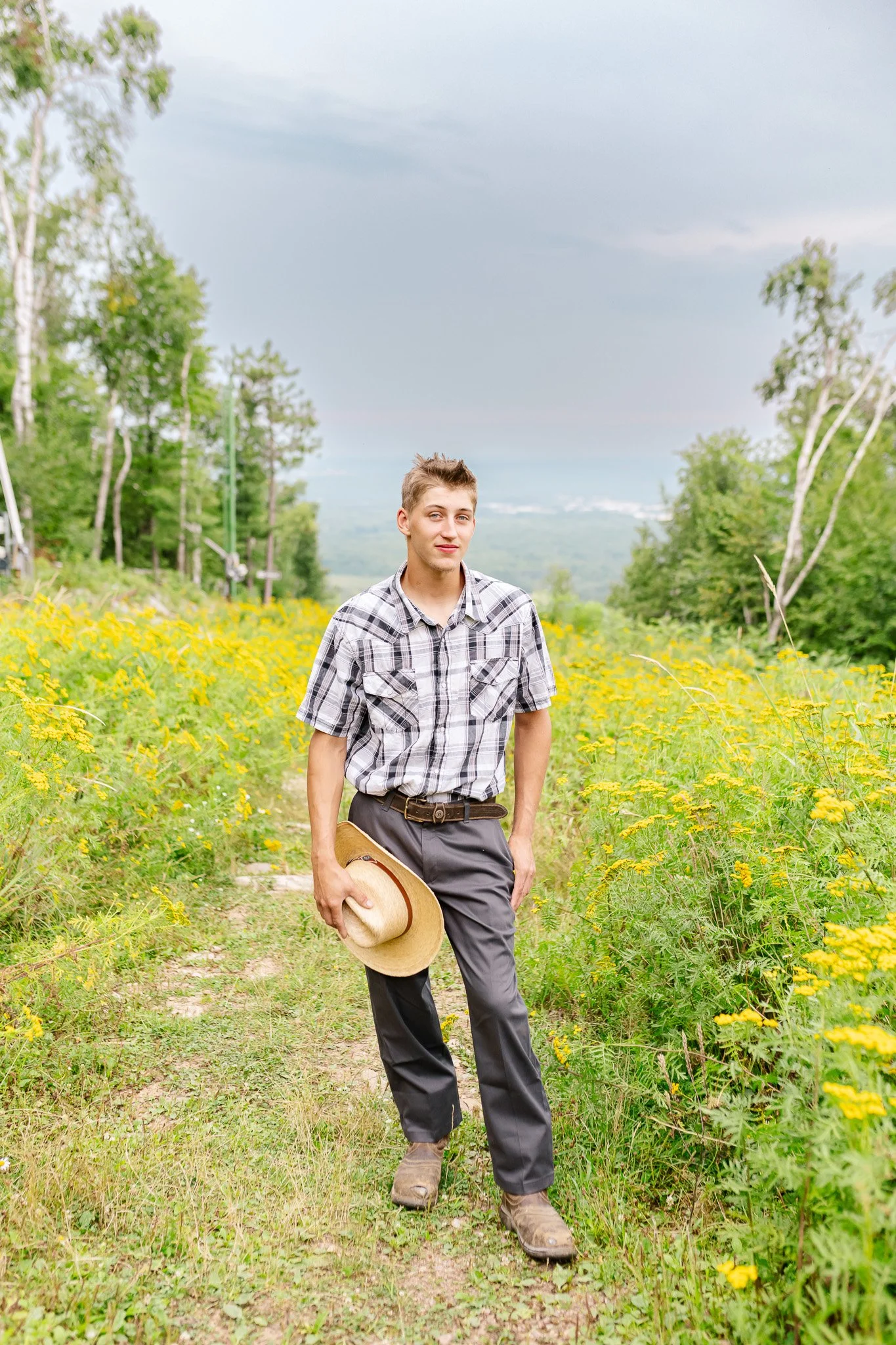 ashton_tisler_senior_session_sm_photopoulos_family_photography_llc_aug_15_2025-9.jpg