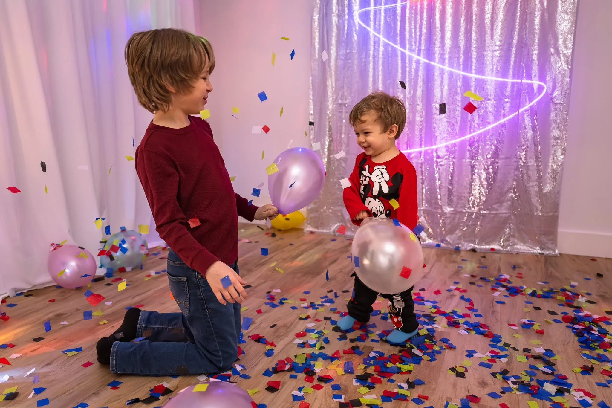 new_years_confetti_celebration_photopoulos_family_photography_jan_01_2026-16.jpg