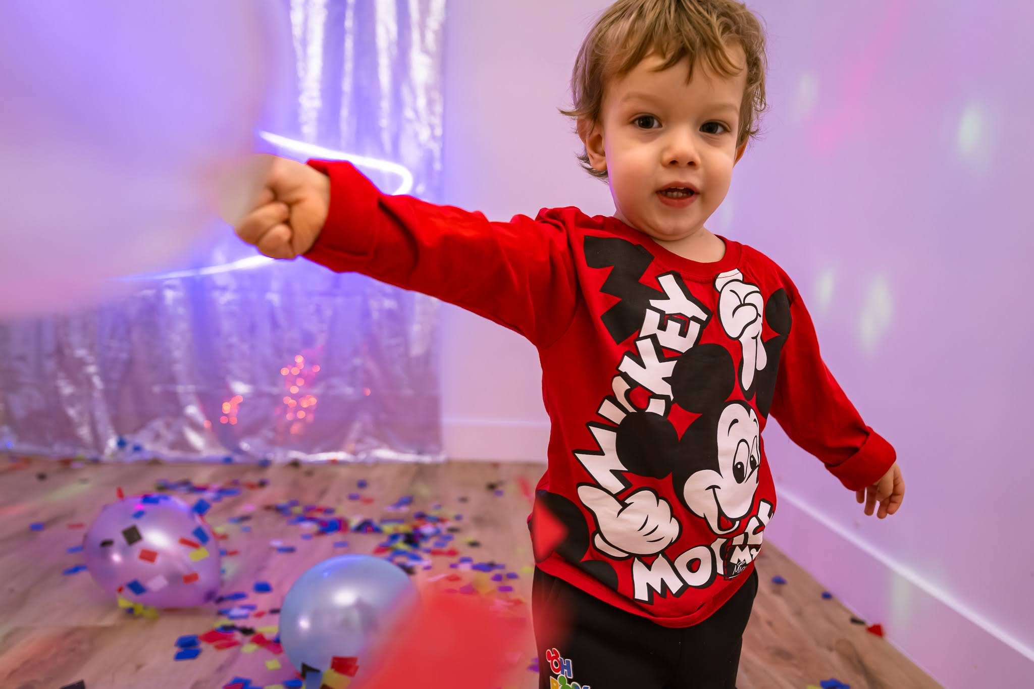 new_years_confetti_celebration_photopoulos_family_photography_jan_01_2026-17.jpg