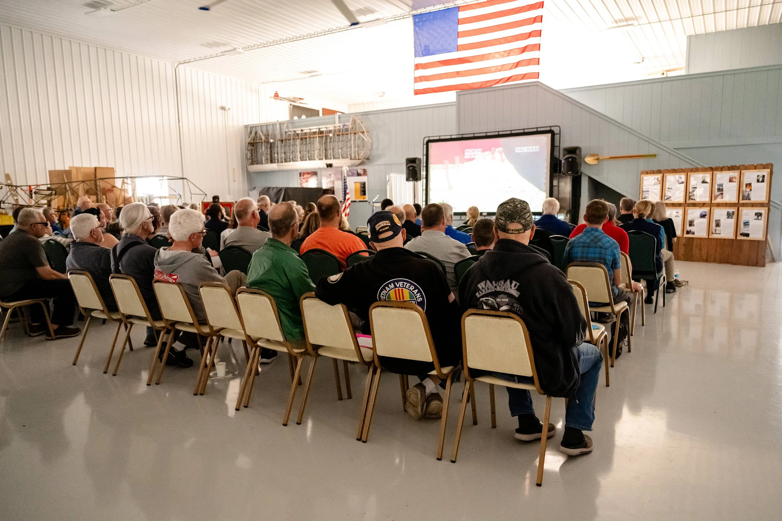 night_of_aviation_history_eaa640_photopoulos_family_photography_llc_may_17_2025-134 (1b).jpg
