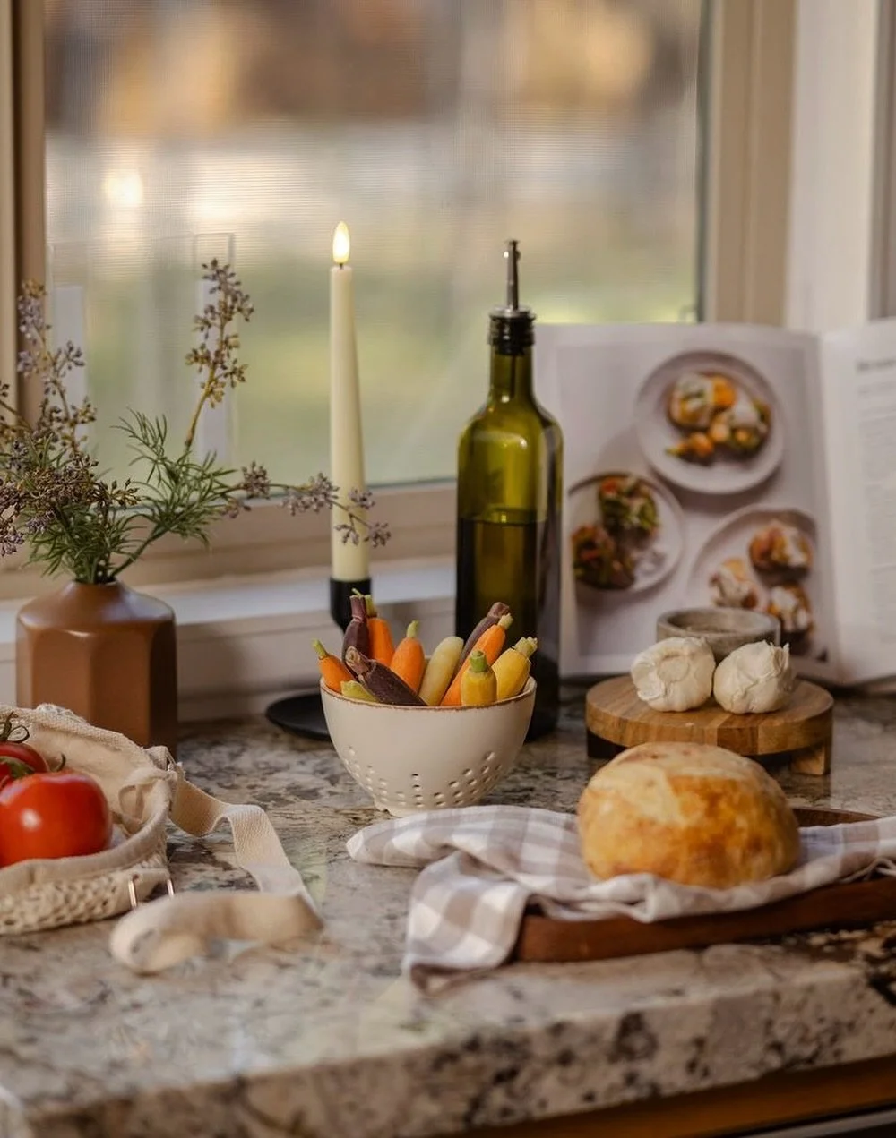 THIS is how you style your photos for your @airbnb property!! It&rsquo;s about creating a mood, a vibe, a desired experience that guests are searching for when planning their vacation.

Looking to refresh or update your property? Give us a call!
 
📷
