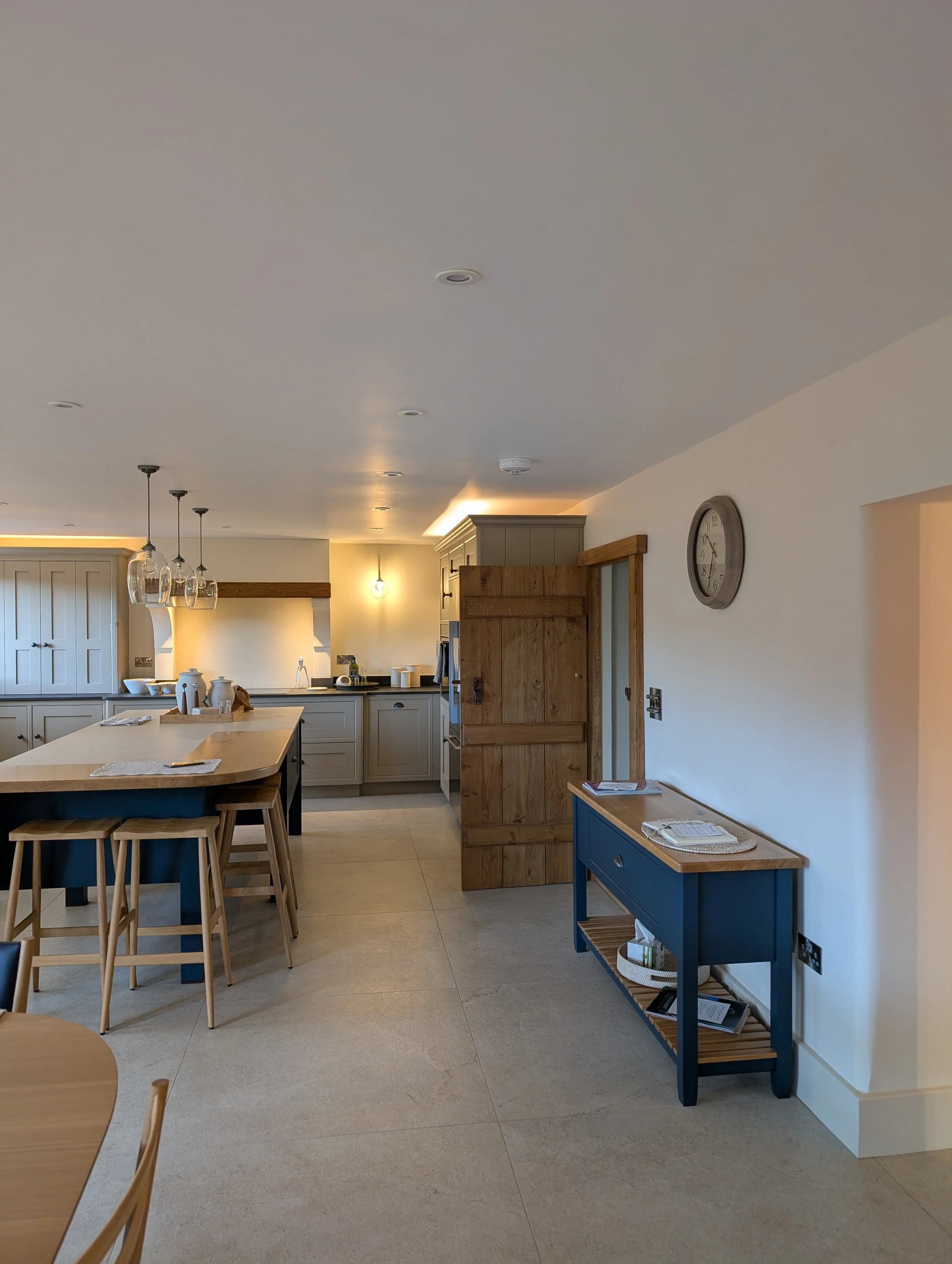 Project 6 - White TV Unit & Blue Side Board